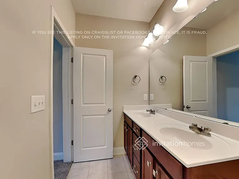 5355 Roberta Crossing Dr — Photo 13