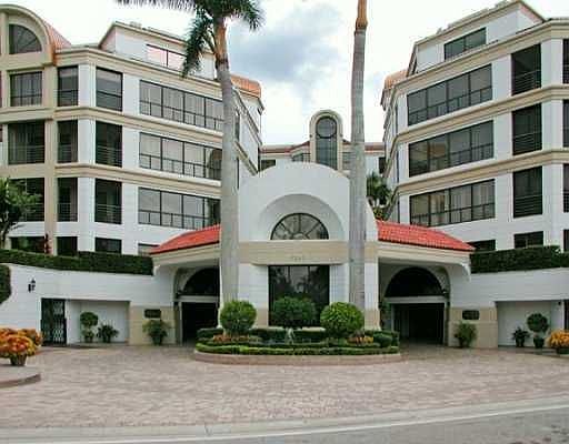 Luxury Concierge Building