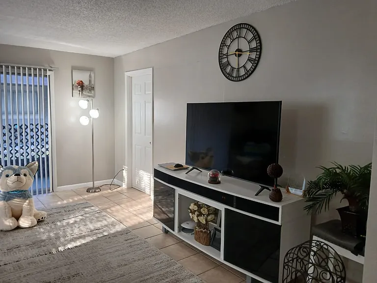 6320 Newtown Cir — Photo 6