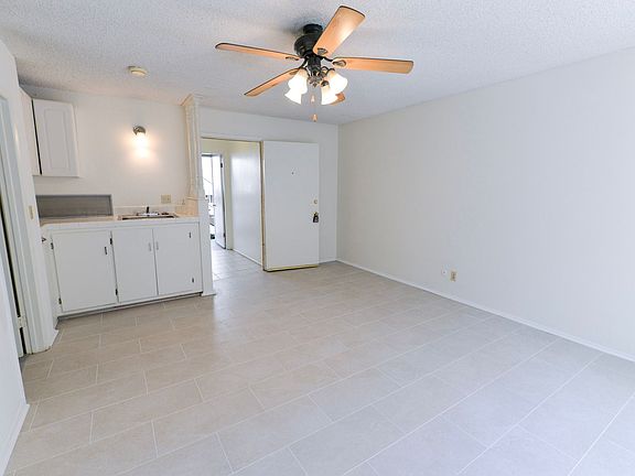 4th image of 207 W Mariposa #A-1