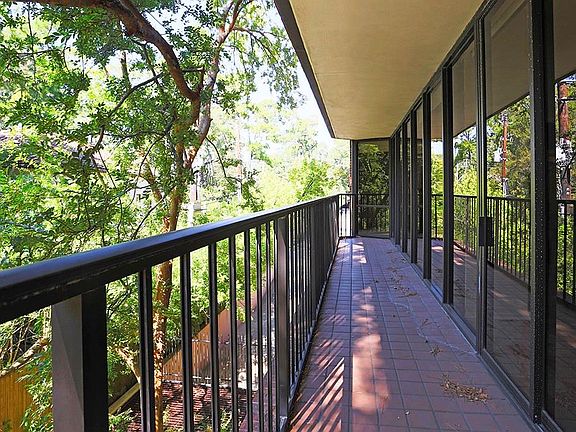 5th image of 9333 Memorial Dr APT 210