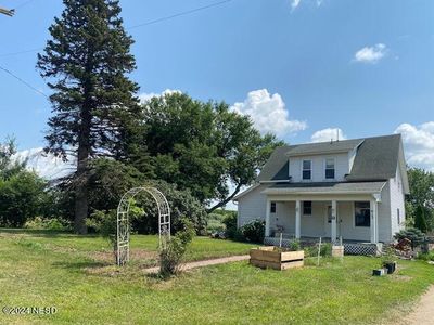 413 E Johnson Ave, Stockholm, SD, 57264