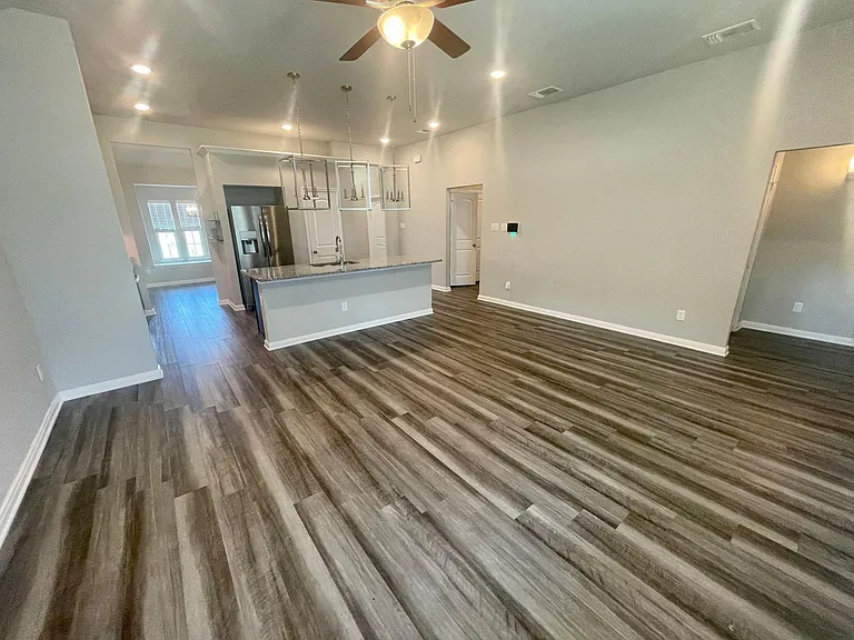 1938 Bayou Wood Ln — Photo 6