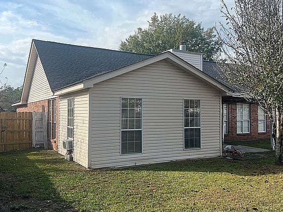3rd image of 6716 Southwind Dr
