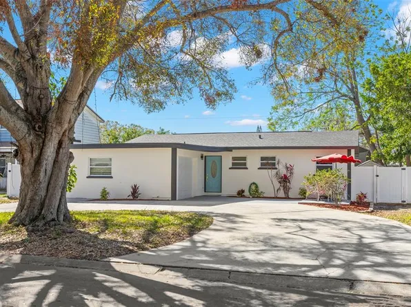 1355 Jeffords St, Clearwater, FL 33756