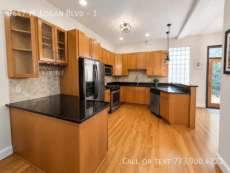 2647 W Logan Blvd #1 — Photo 4