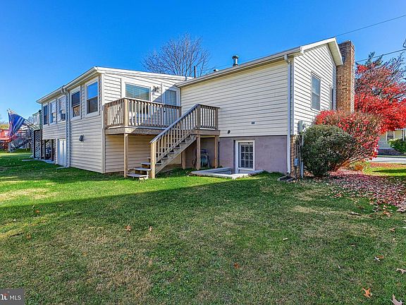5th image of 504 Penn St