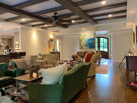 4th image of 204 Mockingbird Gardens Dr