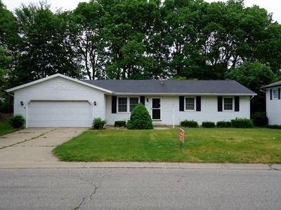 810 Steeplechase Dr, Mishawaka, IN, 46544