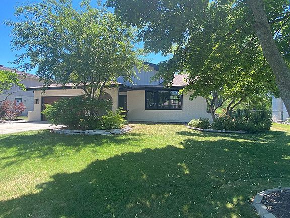 2nd image of 12211 W Lake View Dr