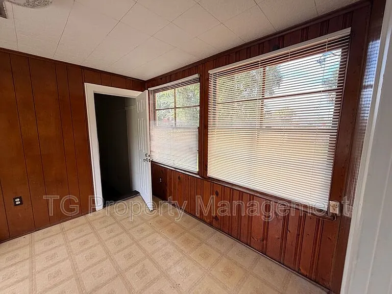 5135 Astral St — Photo 8