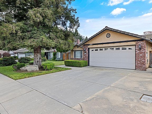3rd image of 1049 W Victor Avenue