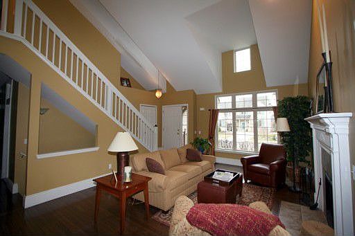 4th image of 5864 Villa France Ave