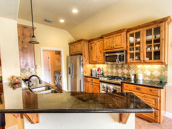 5th image of 3920 Incourt Ln