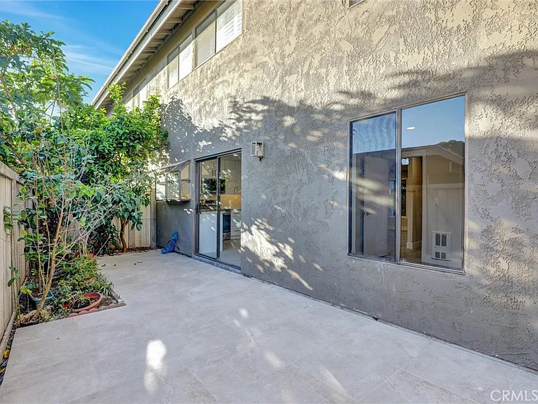 93 Streamwood — Photo 9