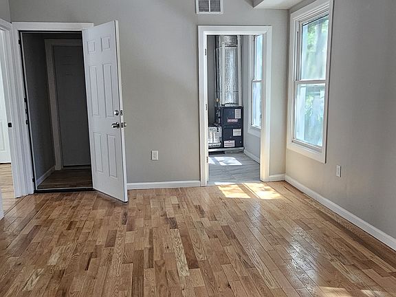 3rd image of 99 Plymouth St #2