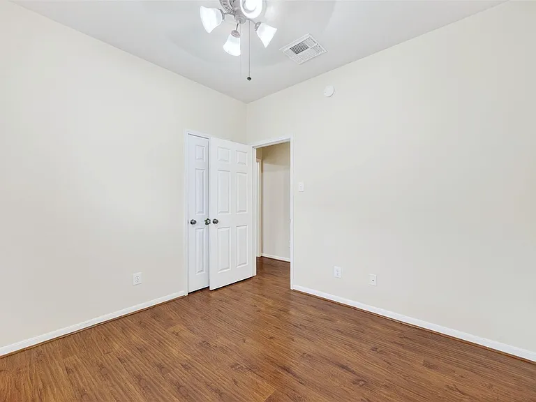 11630 Forest Wind Ln — Photo 32