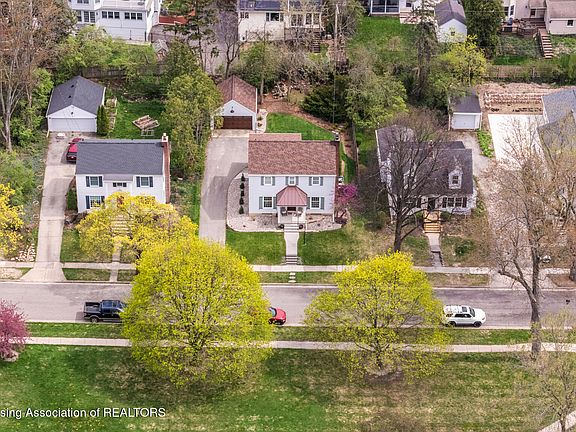 3rd image of 610 Glenhaven Ave