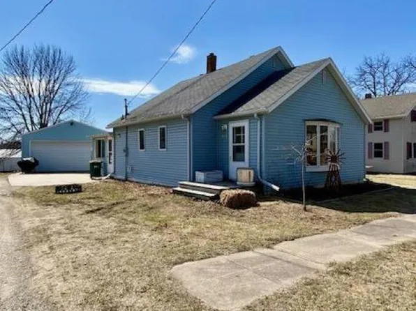 113 1st St SW, Nora Springs, IA 50458