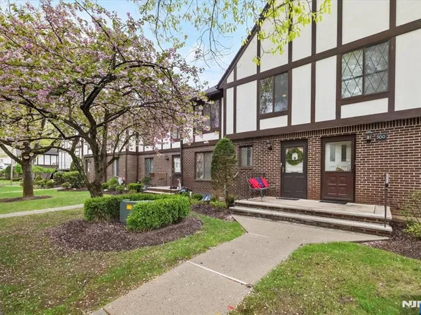 502 Piermont Ave S #T502, Westwood, NJ 07675