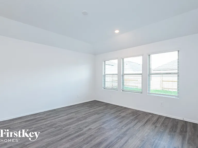 18442 Summit Ranch Dr — Photo 4