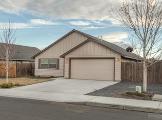 2676 SW Juniper Ln, Redmond, OR 97756