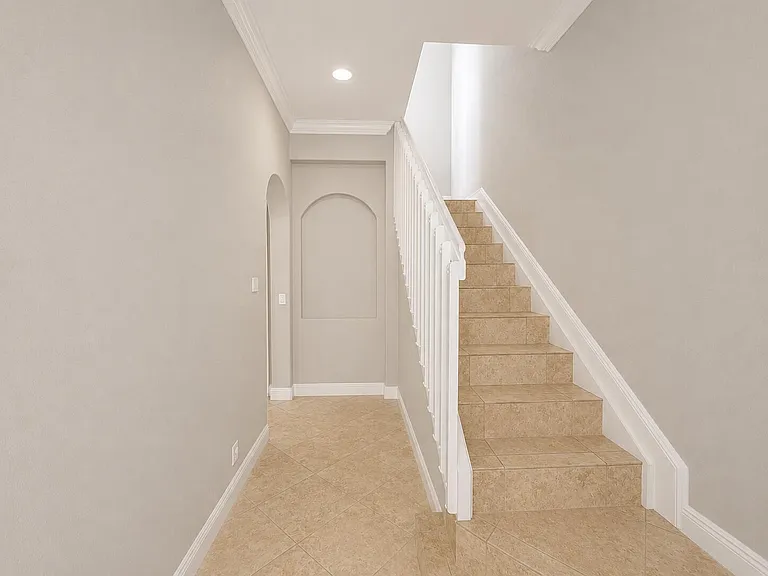 2224 NE 2nd St — Photo 4