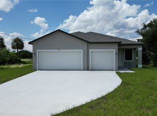 8051 Sherwood Cir, Labelle, FL 33935