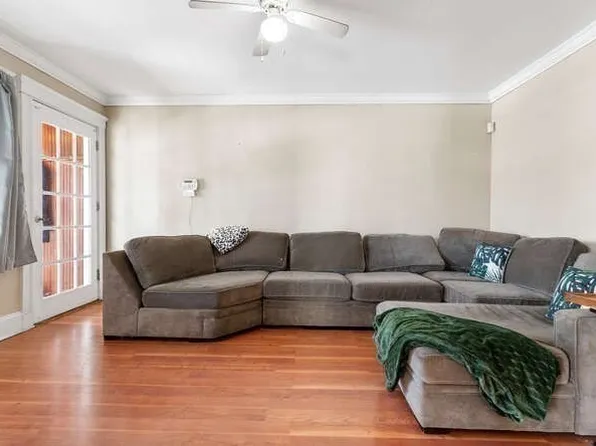 31 Weston St Unit 2, Waltham, MA 02453