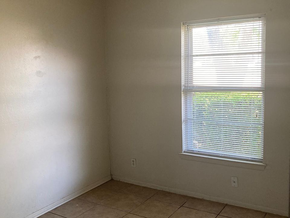 1st image of 801 Hickory Hill Dr