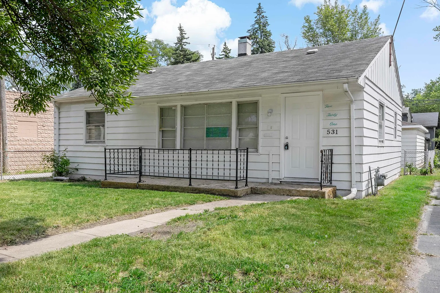 531 Engle St photo 1