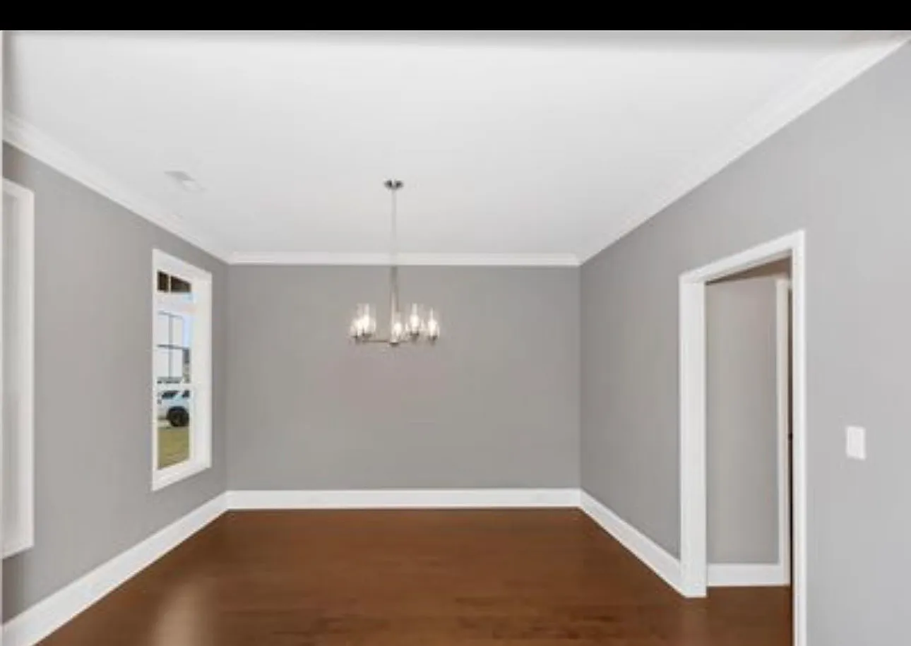 5 bed, 3.5 bath, 3400 sqft, $3,200 — Photo 3