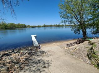 28660 W Lake Dr, Madison Lake, MN 56063
