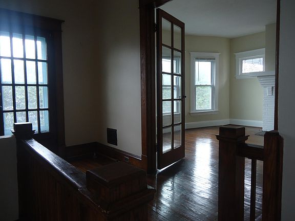 3rd image of 148 Wallace Ave