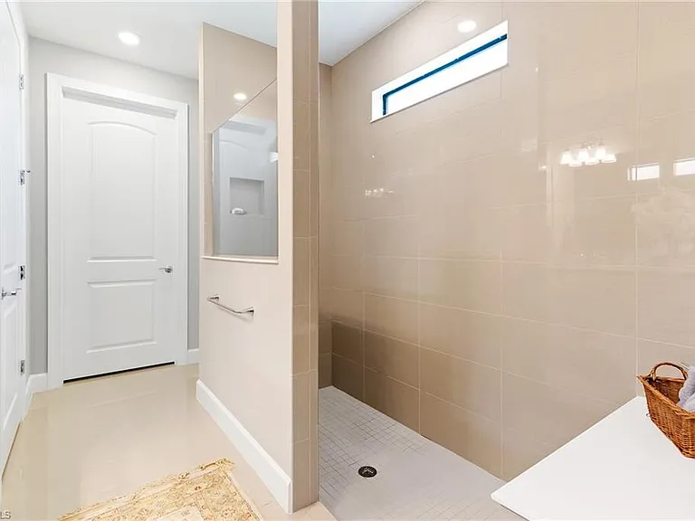 7763 Winding Cypress Dr — Photo 19