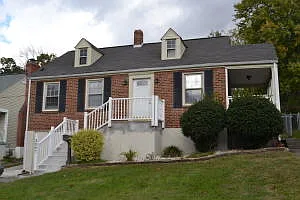 3007 Fleetwood Ave SW photo 1