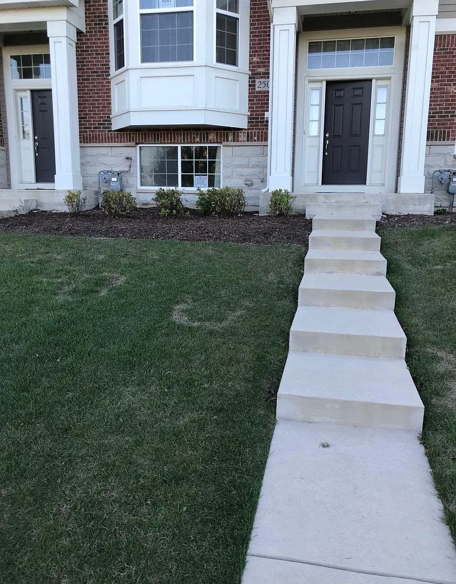 3 bed, 2.5 bath, 1880 sqft, $3,000 — Photo 2