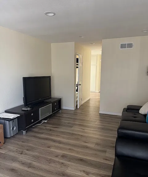 16921 Colchester Way — Photo 6