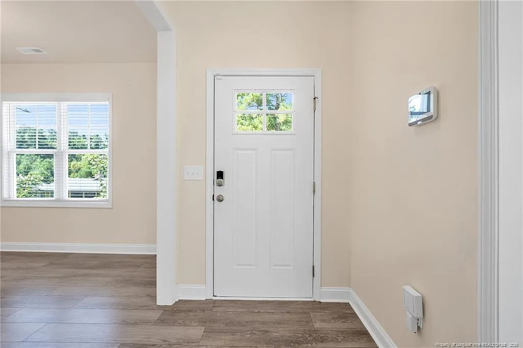 3 bed, 2.5 bath, 1843 sqft, $1,850 — Photo 3