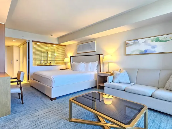 383 Kalaimoku St #1112, Honolulu, HI 96815