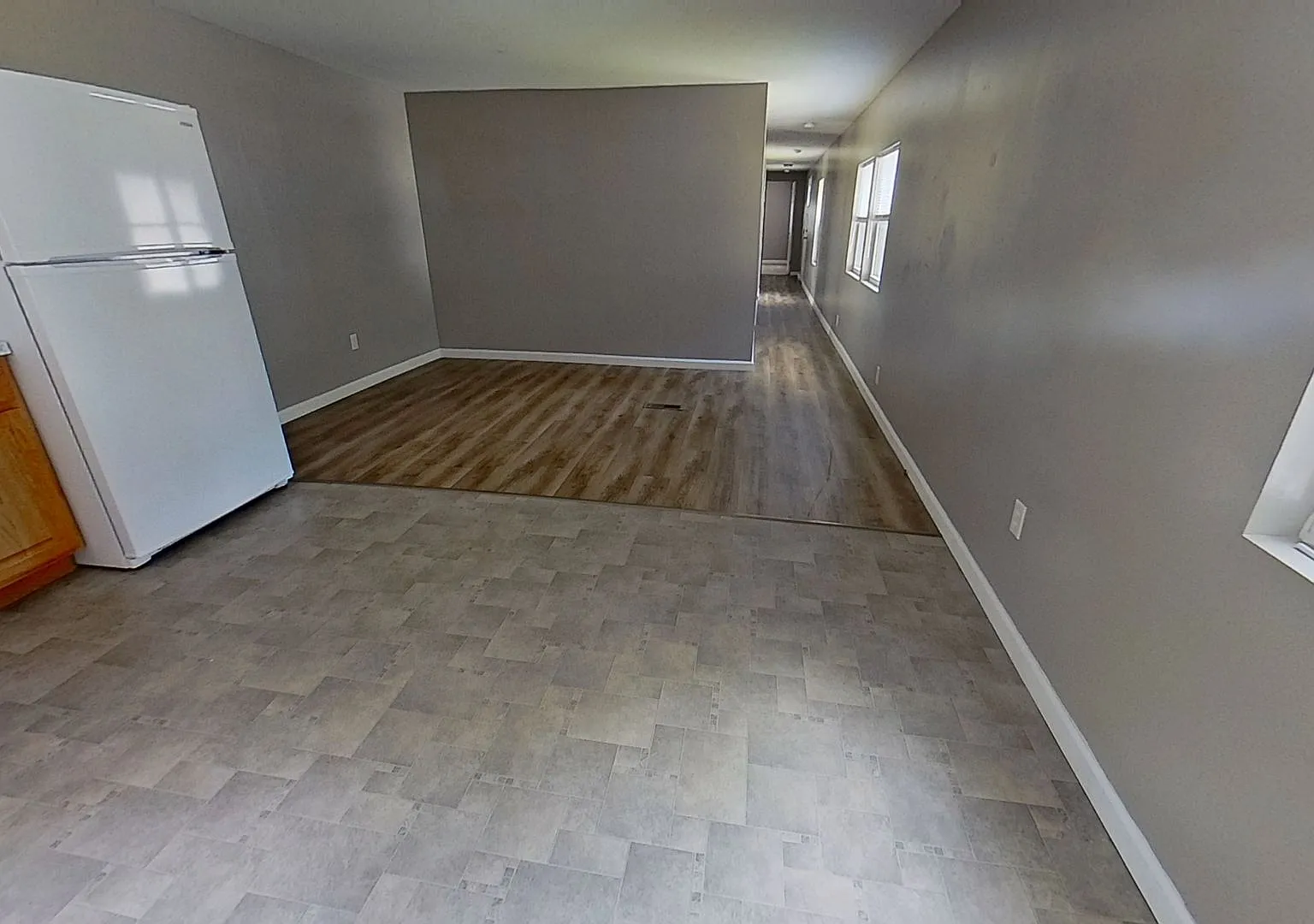 Mobile Home in Newberry Township — Photo 3