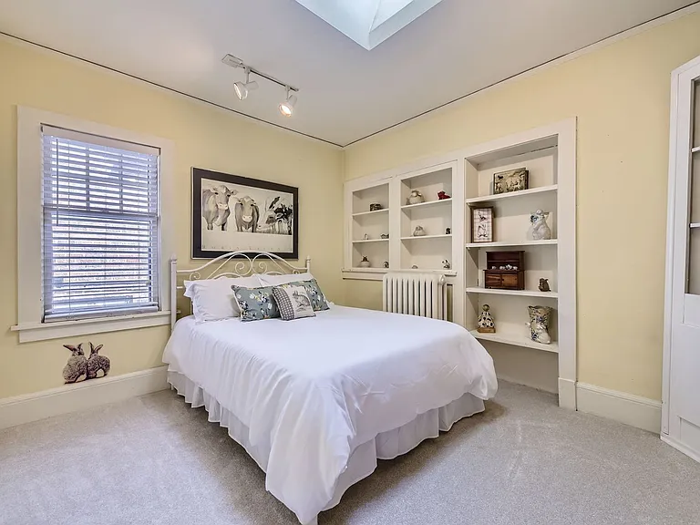 720 Josephine St — Photo 19