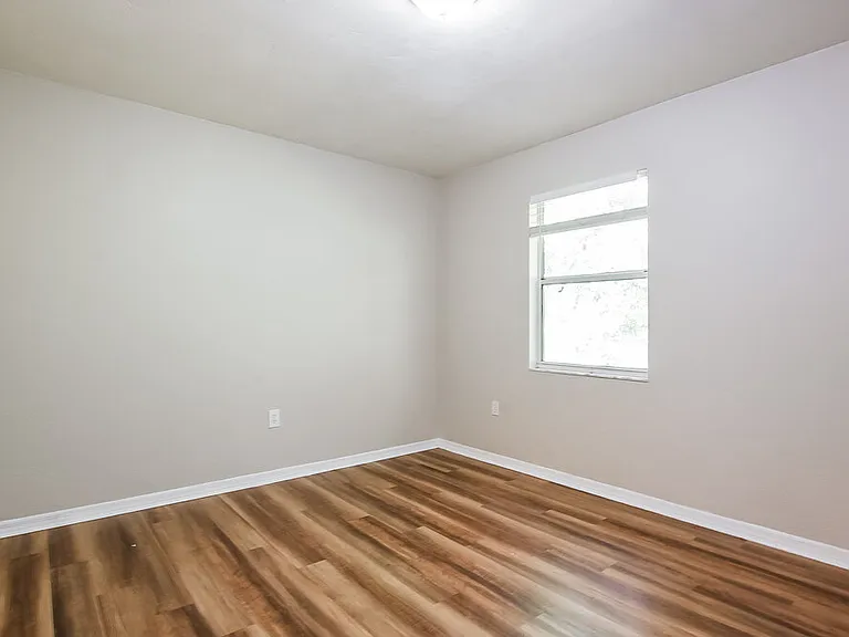 1819 E Glancy Dr — Photo 13