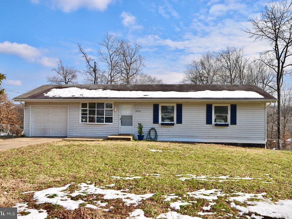 1st image of 17591 Rose Hill Cir