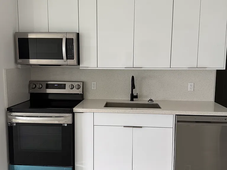 10185 Collins Ave #1022 — Photo 5