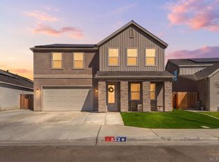532 Vanderbilt Dr, Lemoore, CA 93245