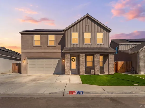 532 Vanderbilt Dr, Lemoore, CA 93245