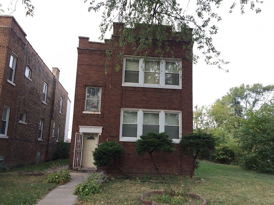 1st image of 838 S 15th Ave