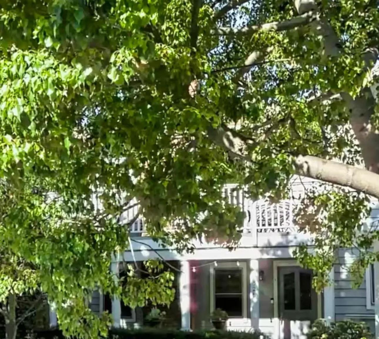 326 W Cota St — Photo 1