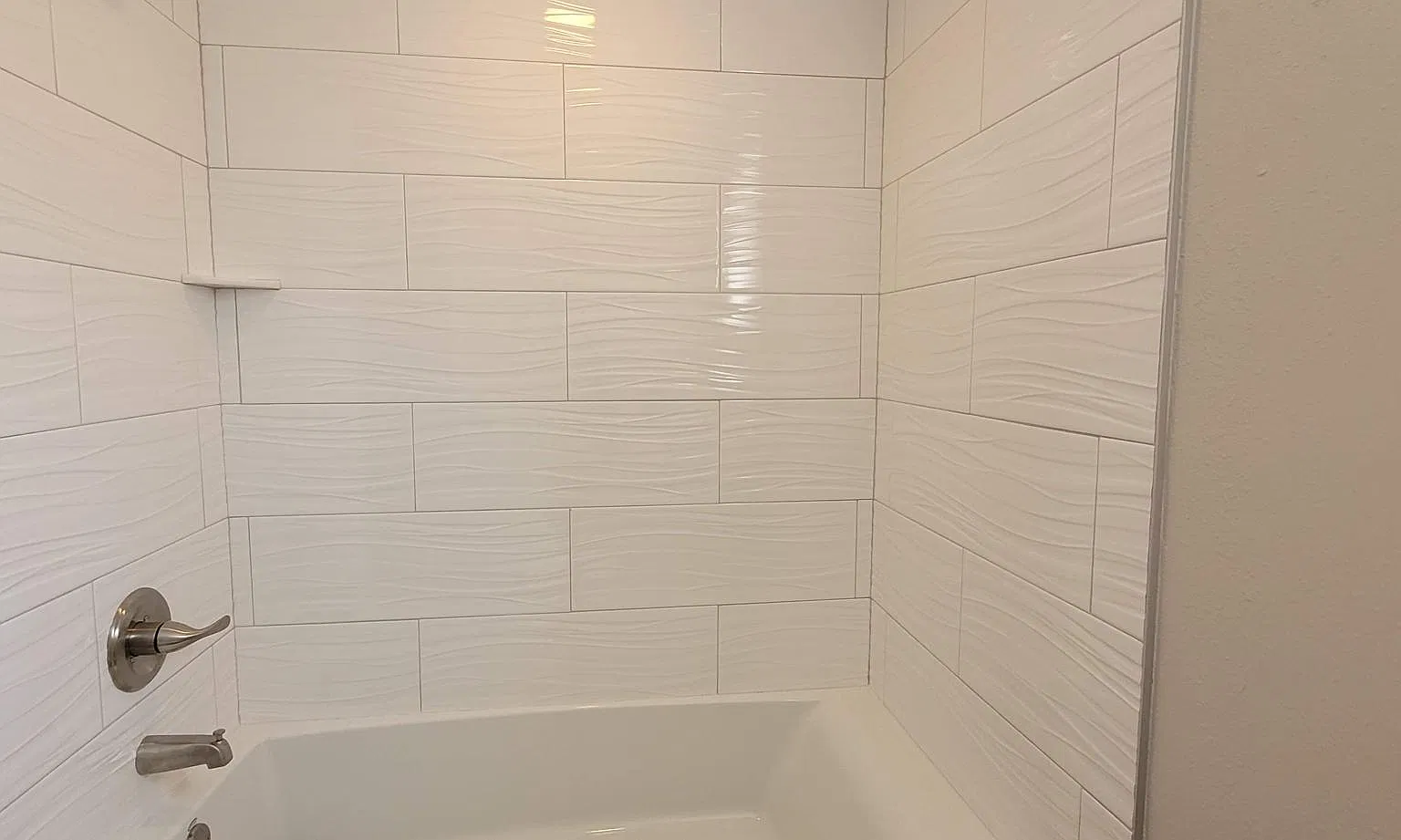 444 Shorewood Ln — Photo 2